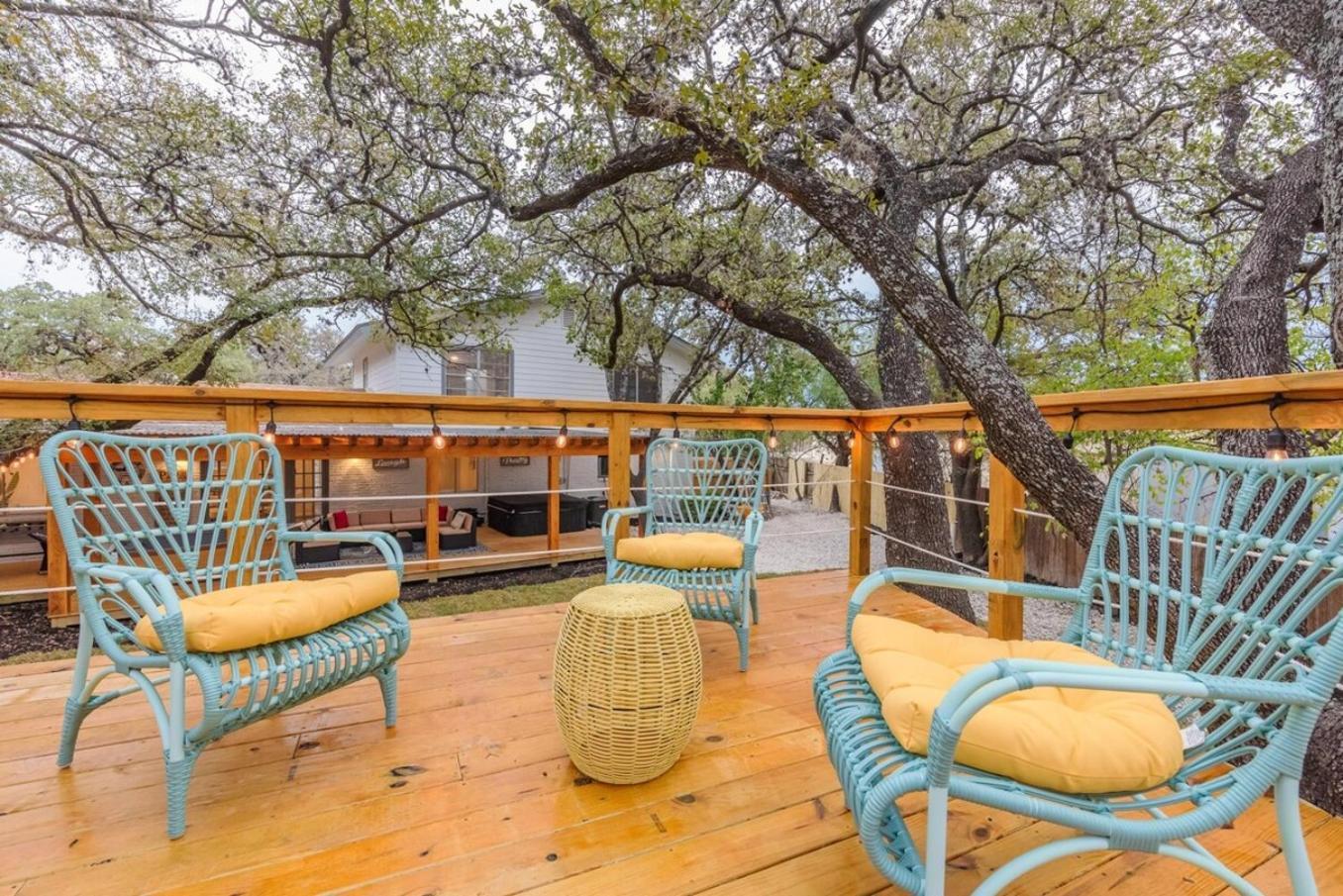 Luxurious Home With Hot Tub & Tree Deck By 6Flags San Antonio Exterior photo